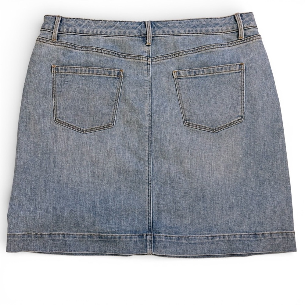 NWOT Talbots Amalfi Light Wash Denim Skirt | Classic Chic | Summer Staple - Picture 5 of 9